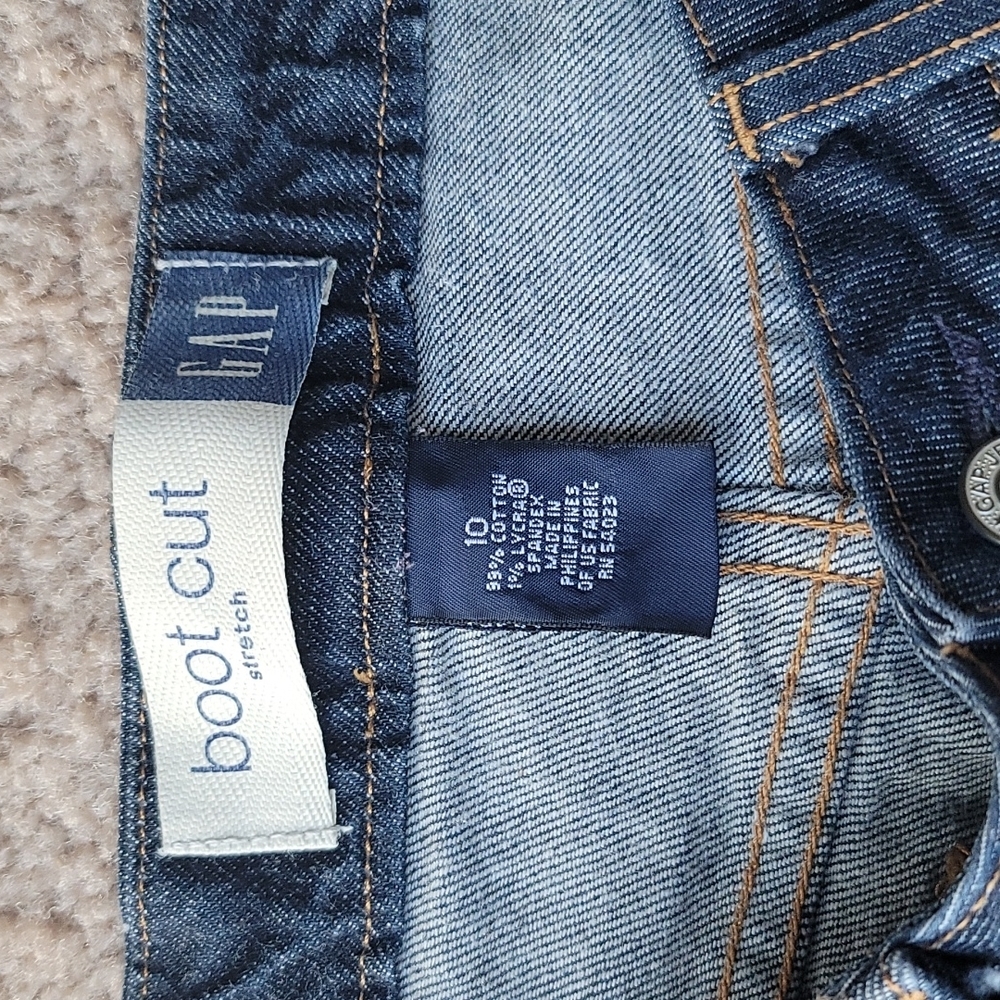 GAP Denim Bootcut Capri, Size 10, Color Blue - Picture 4 of 6